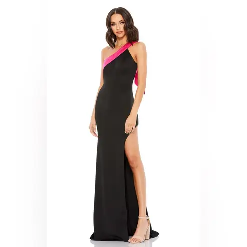 Mac Duggal NEW 49444 DRESS One Shoulder Bow
Maxi Gown in Black and Fuschia 0