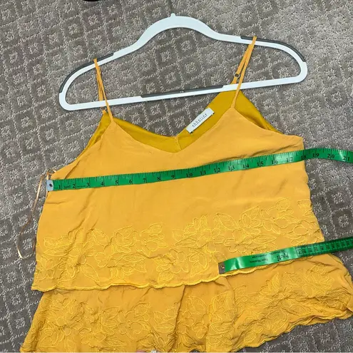 Abbeline South Moon Mustard Yellow Embroidered Layered Cami Tankop, Size Medium