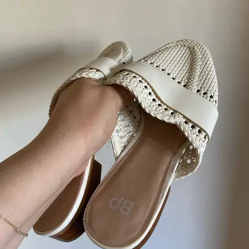 BP  Woven Slip On Mules  SZ 10. - Image 3