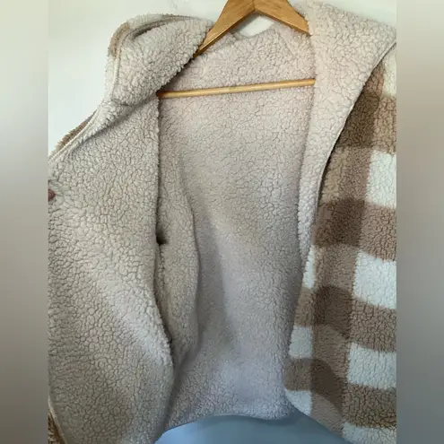 Love Tree  Teddy Sherpa Plaid Tan White Cream Brown Cozy Cardigan Reversible Sz S