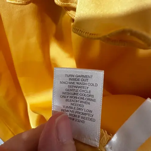 New York & Co Women’s Yellow Sleeveless Top Stretch Ruffle V