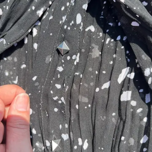 Rock & Republic  splattered‎ blouse