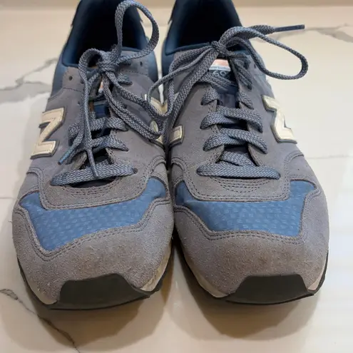 New Balance  696 blue suede & nylon athletic shoes