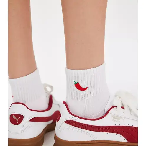 Souls. Spicy Grip Socks in White Red Medium/Large New Womens Barre Yoga