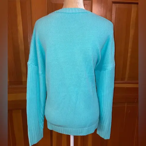 NWT, Lavishly Paris Women’s Mint Blue Neck Knit Sweater.