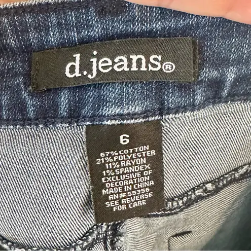 D. Jeans Women's Blue Bermuda Jean Shorts - Size: 6