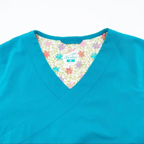 Dansko Women's Short Sleeve V-neck Button Back Nursing Scrub Top Size Medium