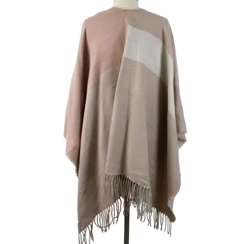 SOIA & KYO Soia Kyo Yadira OS Scarfigan Wrap Shawl Luxe Boho Fringe Scandi Parisian Preppy