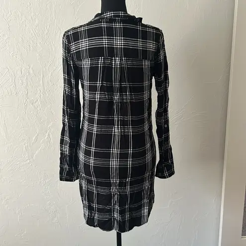 SO Black & white plaid quarter button down long sleeve t-shirt dress