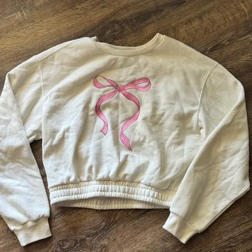 Social Scene Coquette Bow Crewneck Size Medium Cream Pink