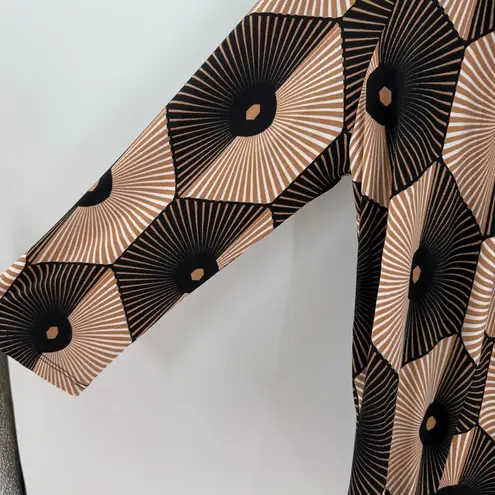 Emily Rose Black & Beige Retro Geometric Layered Blouse with Necklace Size Small