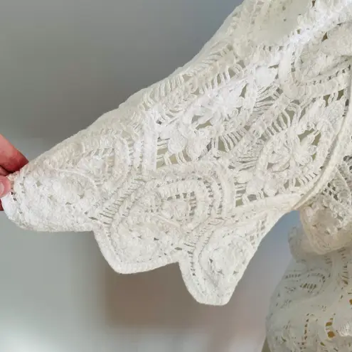 Solitaire Boho Crochet Short Sleeve Top- White- Size Medium