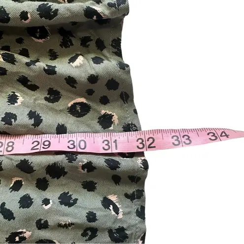 Mud Pie Women’s Flounce Peasant Tiered Green Leopard Animal Print Mini Dress med