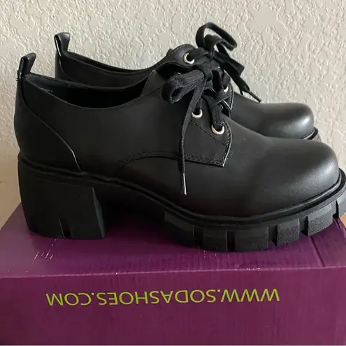 Soda Faux Leather Platform Black Oxford Lace Lug Sole Chunky Block Heel Booties 7.5