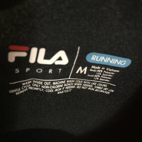 FILA thumb hole, 2 Pocket Pull Over running Top