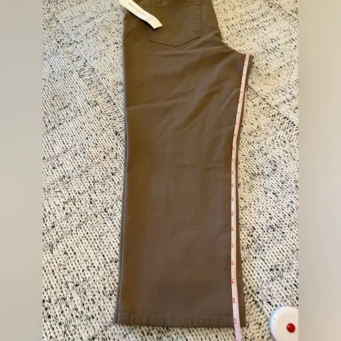 Coldwater Creek Women’s Cropped Flat Front Chino Khaki Pants Brown Size 8, NWT