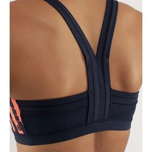 LULULEMON Womens Sports Bra Cardio Kick Sea Stripe Light Flare Inkwell Navy Blue Size 8