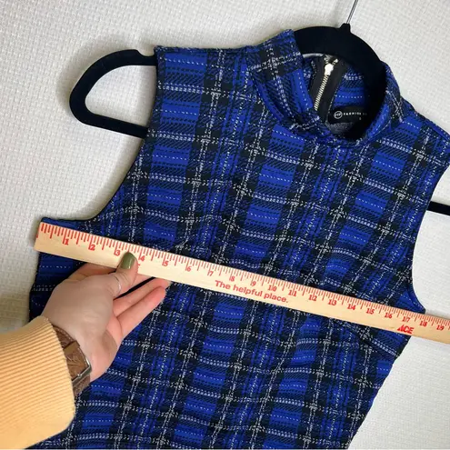 Fashion to figure Plaid Sleeveless Mock Neck Crop Top Blue Black White Patterned