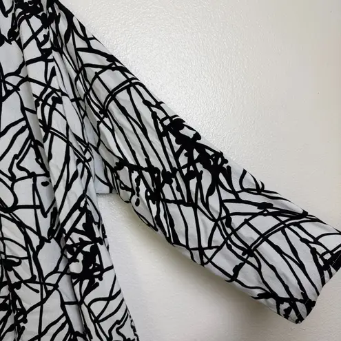 Bryn Walker Rayon Tunic Womens Medium White Abstract Long Sleeve Black Career