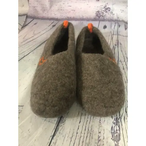 Wildllama Scandinavian felt felted wool slippers in brown size large