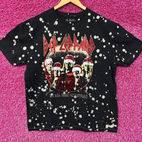 Def Leppard we all need Christmas bleach dye rock Tshirt size large