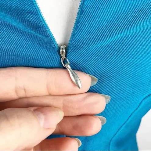 NEW Hilton Hollis Blue Mini Dress Pleated Sleeveless Cocktail Aquamarine Size 2