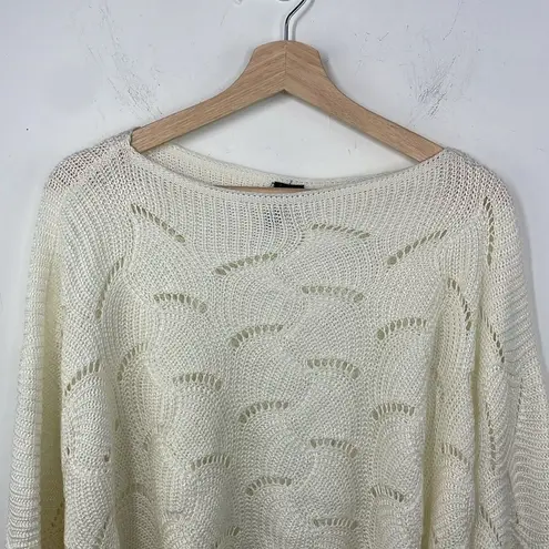 The Moon  & Madison Cropped Scalloped Edge Dolman Sleeve Sweater Cream Size Small