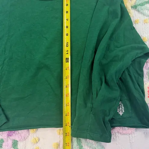 Free People  Green Relaxed Fit Long xs Sleeve Cropped Raw Hem Tunic Top