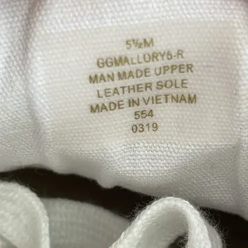 G by Guess Guess Floral Leather Shoes “Mallory” Size 5.5