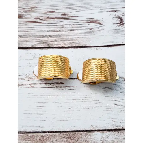 Vintage Clip On Earrings