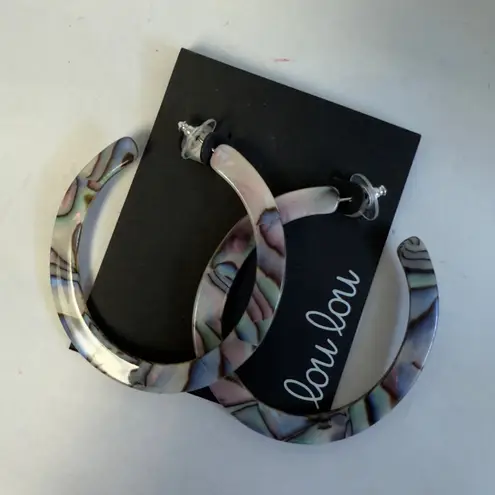 Shell Neckless & Earrings Set NWT Silver