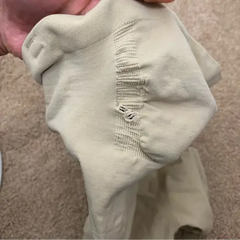 SKIMS Nude Neutral Seamless Sculpt Strapless Shortie Bodysuit