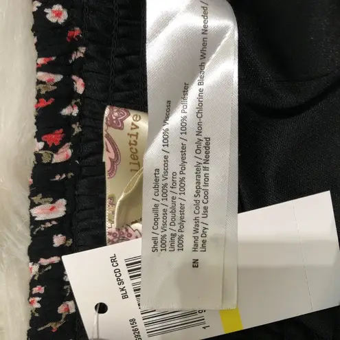 Bo+G Collective Black Floral Smocked Crop Top Size M Polyester & Viscose NWT Red Size M