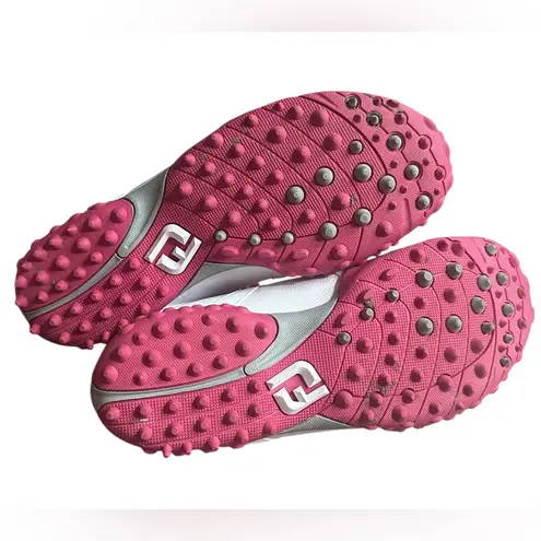 FootJoy Spikeless Women’s Golf Shoes 95615
White & Hot Pink M