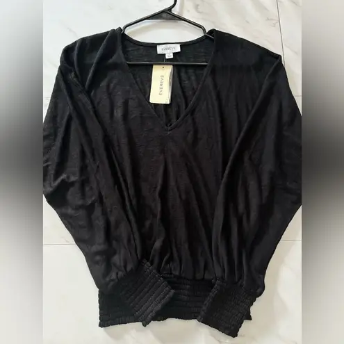 Evereve NWT Layla Black Lightweight Smocked Top size small