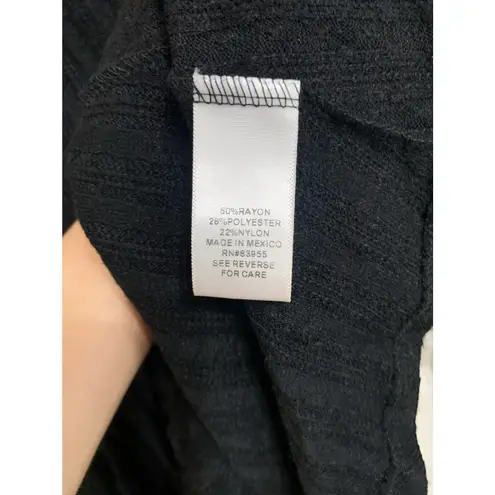 Curvy Sense black Ribbed V