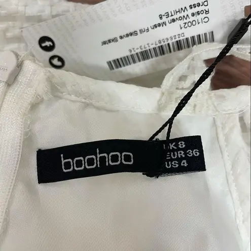 Boohoo New  Rosie dress White Off Shoulder Size 4