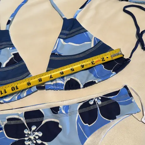 Women medium hibiscus Blue navy blue and white Bikini top and bottom set