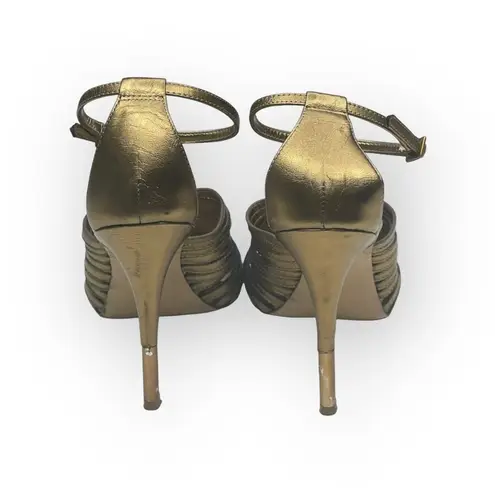 Neiman Marcus π€ T-Strap Stiletto Heeled Sandal π€ Metallic Gold Leather π€ 8M