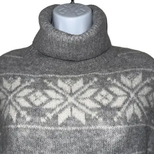 CUPCAKES AND CASHMERE Fair Isle Gray & White Snowflake Turtleneck Sweater EUC S