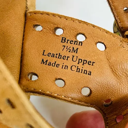 L'Amour Des Pieds “Brenn” Beige Suede Sandals size 7.5 Tan