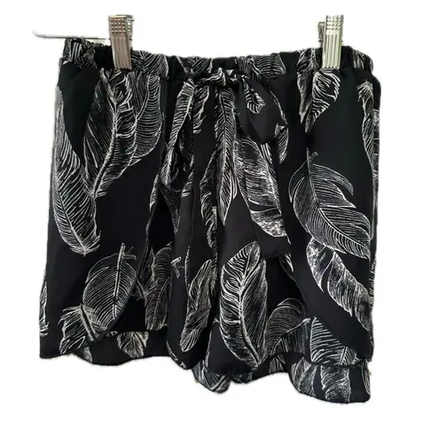 Luz Junior's All Over Feathers Faux Wrap Flutter Front Tie Pull On Shorts Black