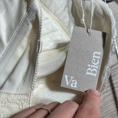 Va Bien Smooth Satin Hourglass Bustier