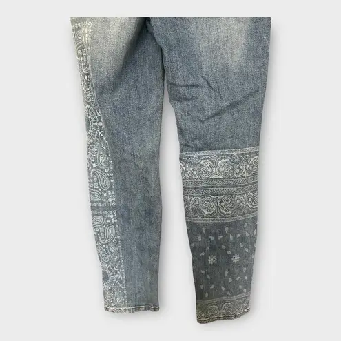 Judy Blue Women's Boyfriend Fit size 5/27 Distressed light Paisley Print Jeans