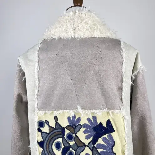 Johnny Was NWOT  Fur & Faux Suede Floral Embroidered Coat Pockets Size S Grey