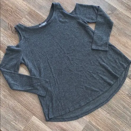 Cherish Cozy Gray Cold Shoulder Top L