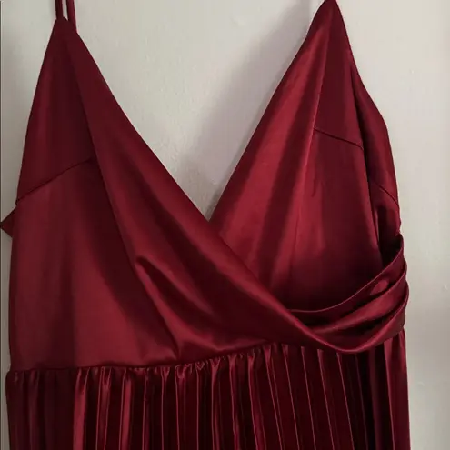 Halara V Neck Lace Up Pleated Midi Dress NWT