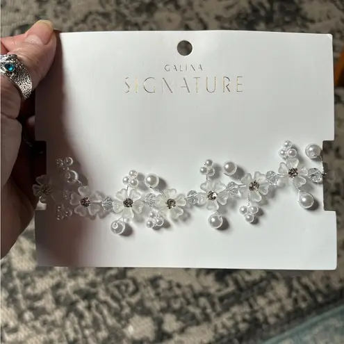 Galina Signature White Crystal, Pearl Necklace Floral Design