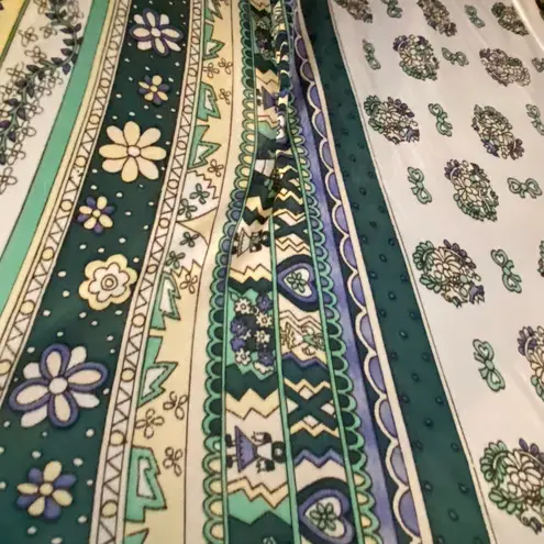 Vintage 60s 70s Miss Bernie’s Kaftan Sage Green Floral Bow print grandmacore Size undefined