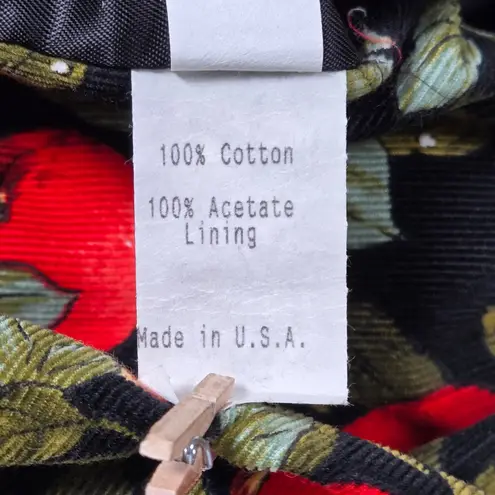 Orvis Vest Womens L Black Red Apple Print Sleeveless Button Up USA Made